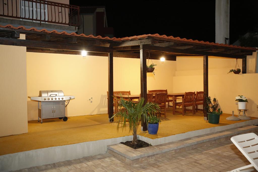וודיצה Apartmani Sprljan מראה חיצוני תמונה