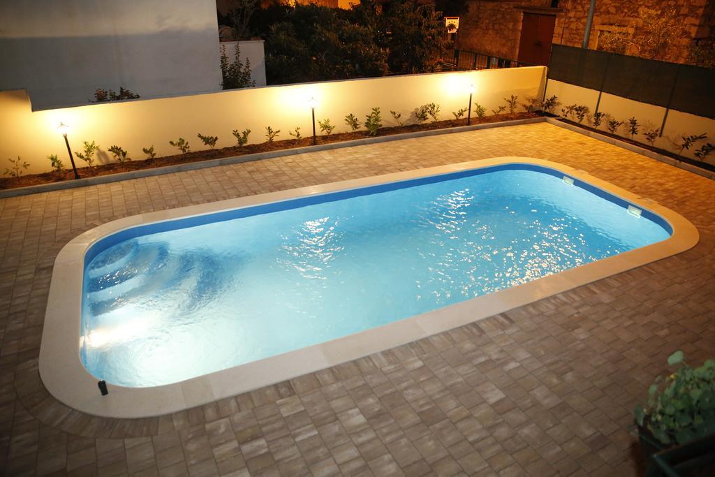וודיצה Apartmani Sprljan מראה חיצוני תמונה